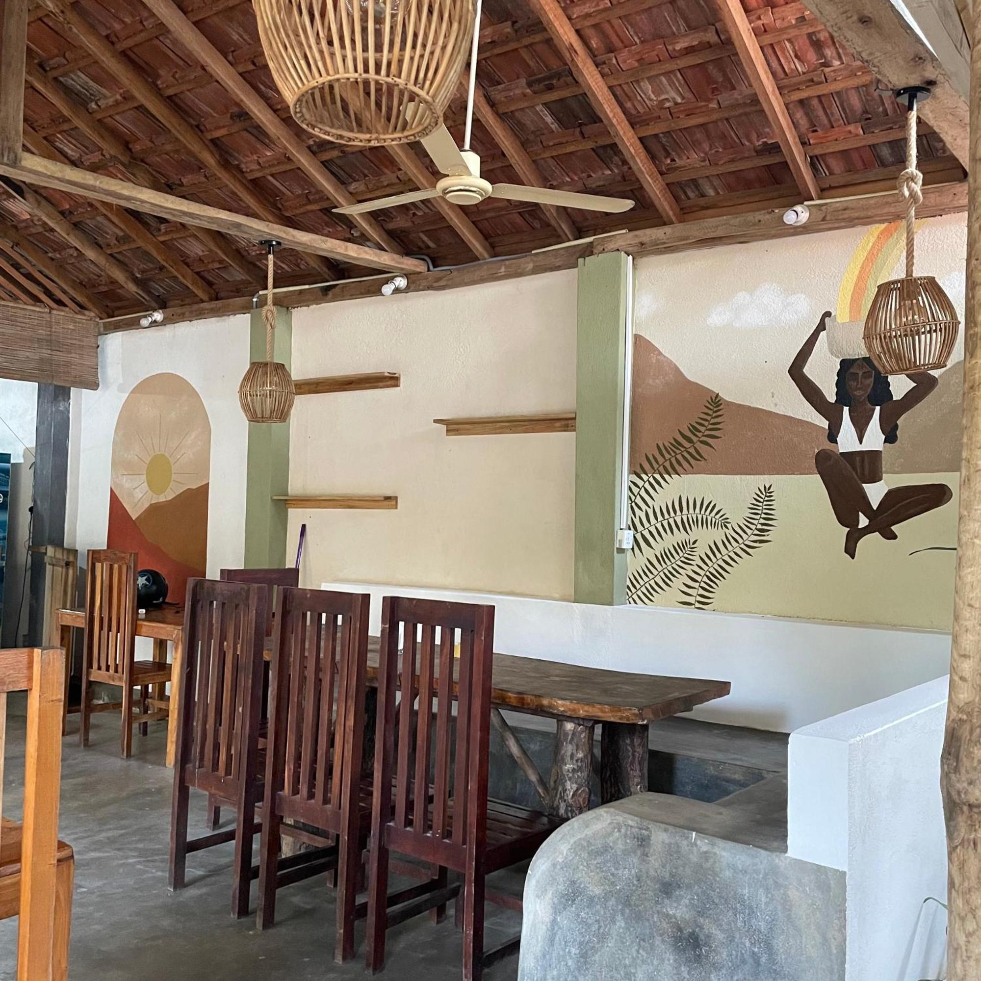 Agra Arugambay Hostel อารูกัมเบย์ ภายนอก รูปภาพ