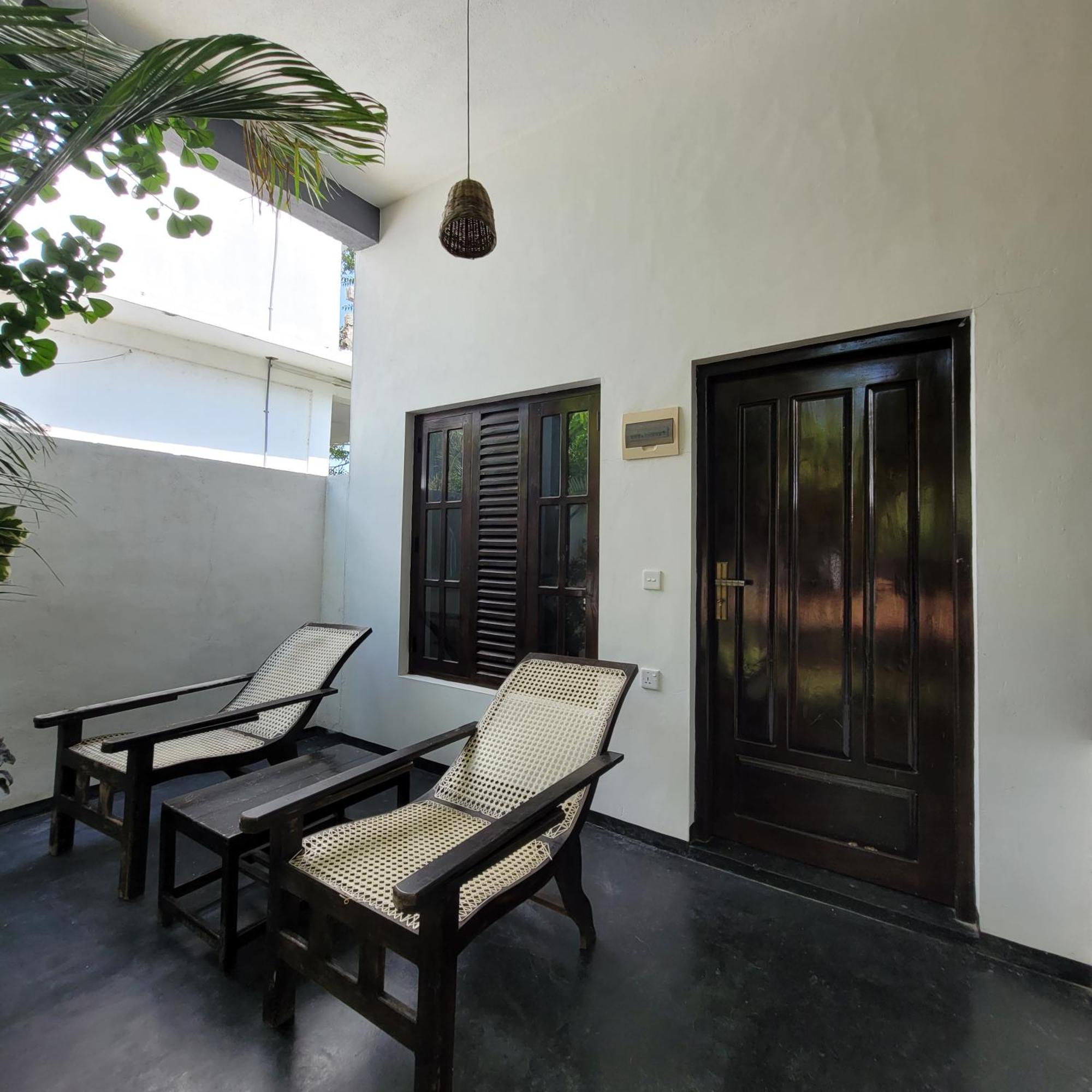 Agra Arugambay Hostel อารูกัมเบย์ ภายนอก รูปภาพ
