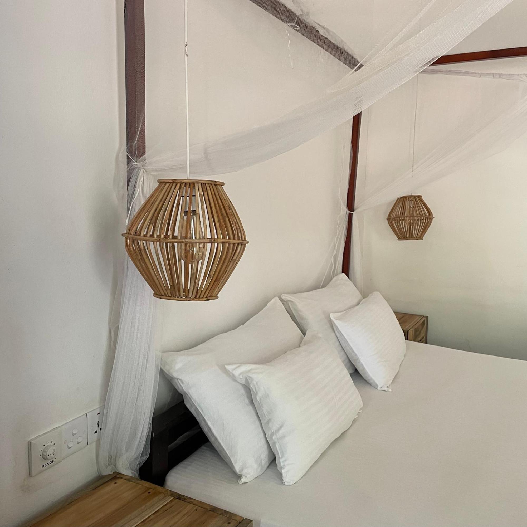 Agra Arugambay Hostel อารูกัมเบย์ ภายนอก รูปภาพ